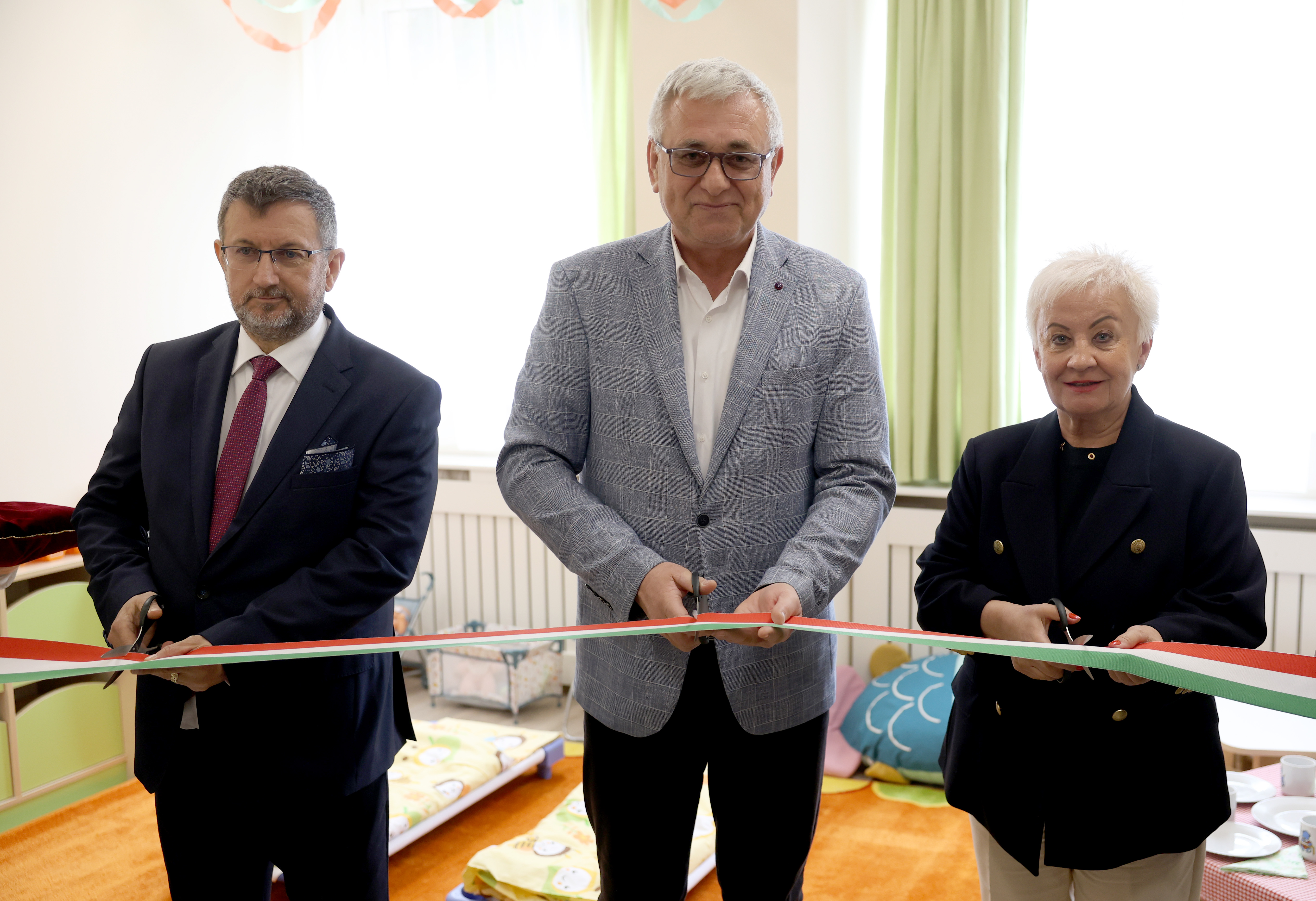 Munkahelyi bölcsőde és játszótér átadó