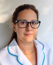 Dr. Szász Eszter